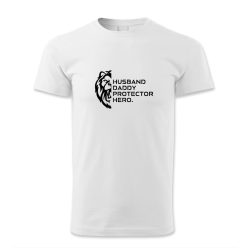 Husband, Daddy, Protector, Hero Oroszlán