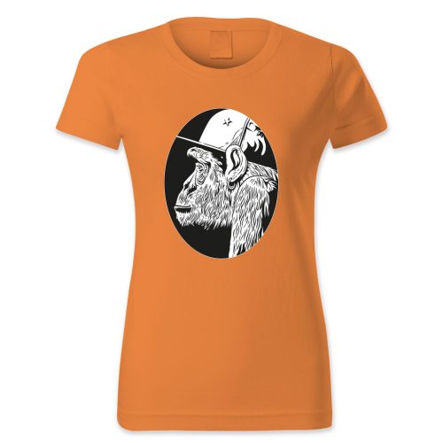 Majom baseball sapkában