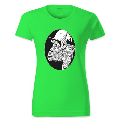 Majom baseball sapkában