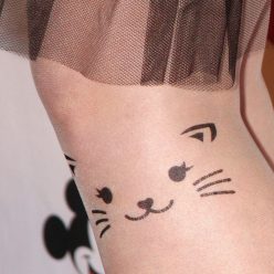   Egyedi, saját elképzelésű, 65 x 37 mm méretű, Ideiglenes tetoválás